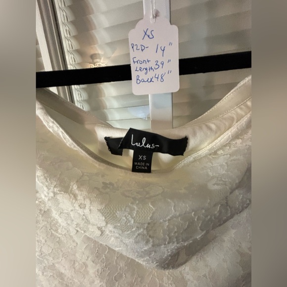 On or Off Shoulder Ivory/White Lace Lulus Wedding Dress-Size Extra Small - Picture 7 of 16